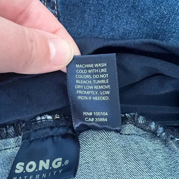 SONG Maternity Over The Bump Jean Shorts | Dark Wash Distressed - Picture 5 of 6